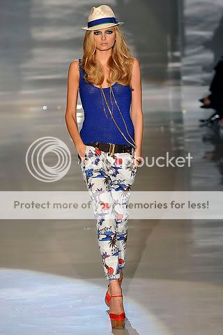 09 RTW Gucci Spring Pictures, Images and Photos